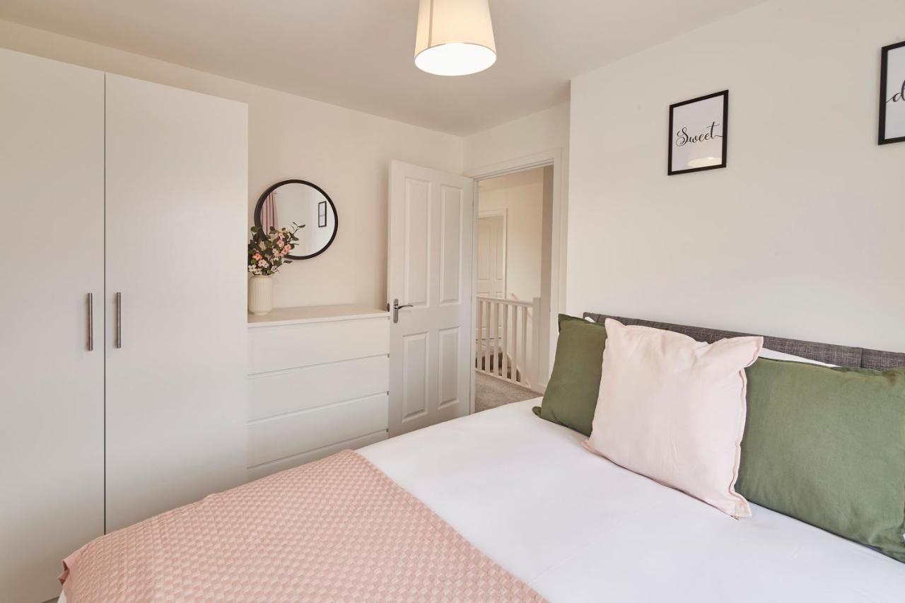 Host & Stay - Cayton Bay Cottage Bagian luar foto